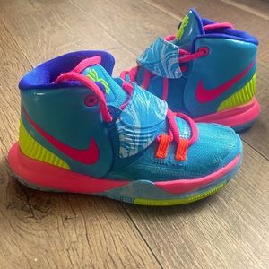 Nike Kyrie Youth
